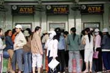 Cuối năm, máy ATM quá tải