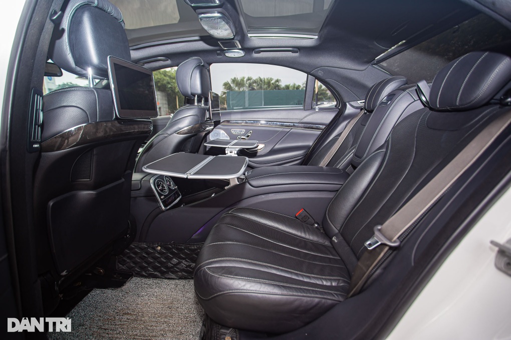 Mercedes-Benz S400 độ thêm 1,9 tỷ đồng được rao bán cả xe giá 1,7 tỷ đồng - 10 Mercedes-Benz S400 độ thêm 1,9 tỷ đồng được rao bán cả xe giá 1,7 tỷ đồng - 10