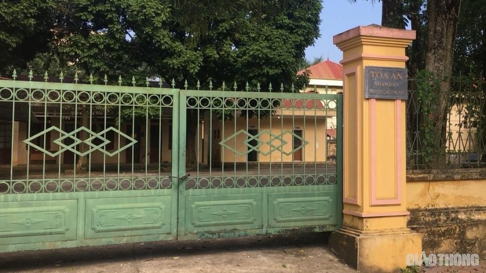 Manh mối nào giúp phát hiện lệnh truy nã cách đây 26 năm của Chánh Văn phòng TAND? - 1 Manh mối nào giúp phát hiện lệnh truy nã cách đây 26 năm của Chánh Văn phòng TAND? - 1