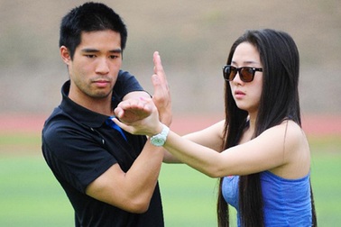 Nữ giáo viên dạy võ… sành điệu