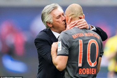 Bayern Munich ngược dòng khó tin trong trận cầu 9 bàn thắng