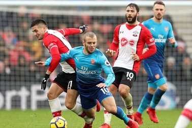 Southampton 1-1 Arsenal: Giroud cứu "Pháo thủ"