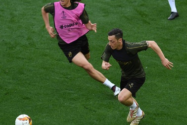 Arsenal, Chelsea sẵn sàng tạo kỷ lục cho bóng đá Anh