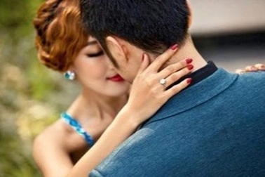 Vợ 29 tuổi lấy chồng U60: Sau 3 năm yêu đương là triền miên trong cãi vã