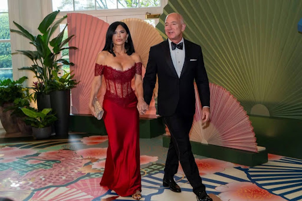 Phong cách thời trang nóng bỏng của hôn thê tỷ phú Jeff Bezos - 8 Phong cách thời trang nóng bỏng của hôn thê tỷ phú Jeff Bezos - 8