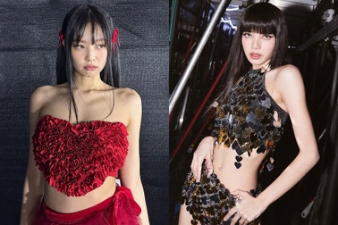 Trang phục diễn mang tính biểu tượng, gợi cảm của nhóm Blackpink