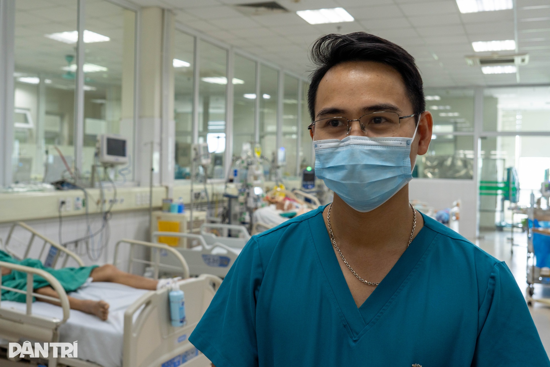 Tuyến cuối chữa sốt xuất huyết: Chạy đua cứu bệnh nhân cô đặc máu - 11 Tuyến cuối chữa sốt xuất huyết: Chạy đua cứu bệnh nhân cô đặc máu - 11