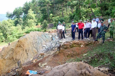 Hàng loạt sai phạm trong khai thác khoáng sản ở Bắc Kạn, Lai Châu