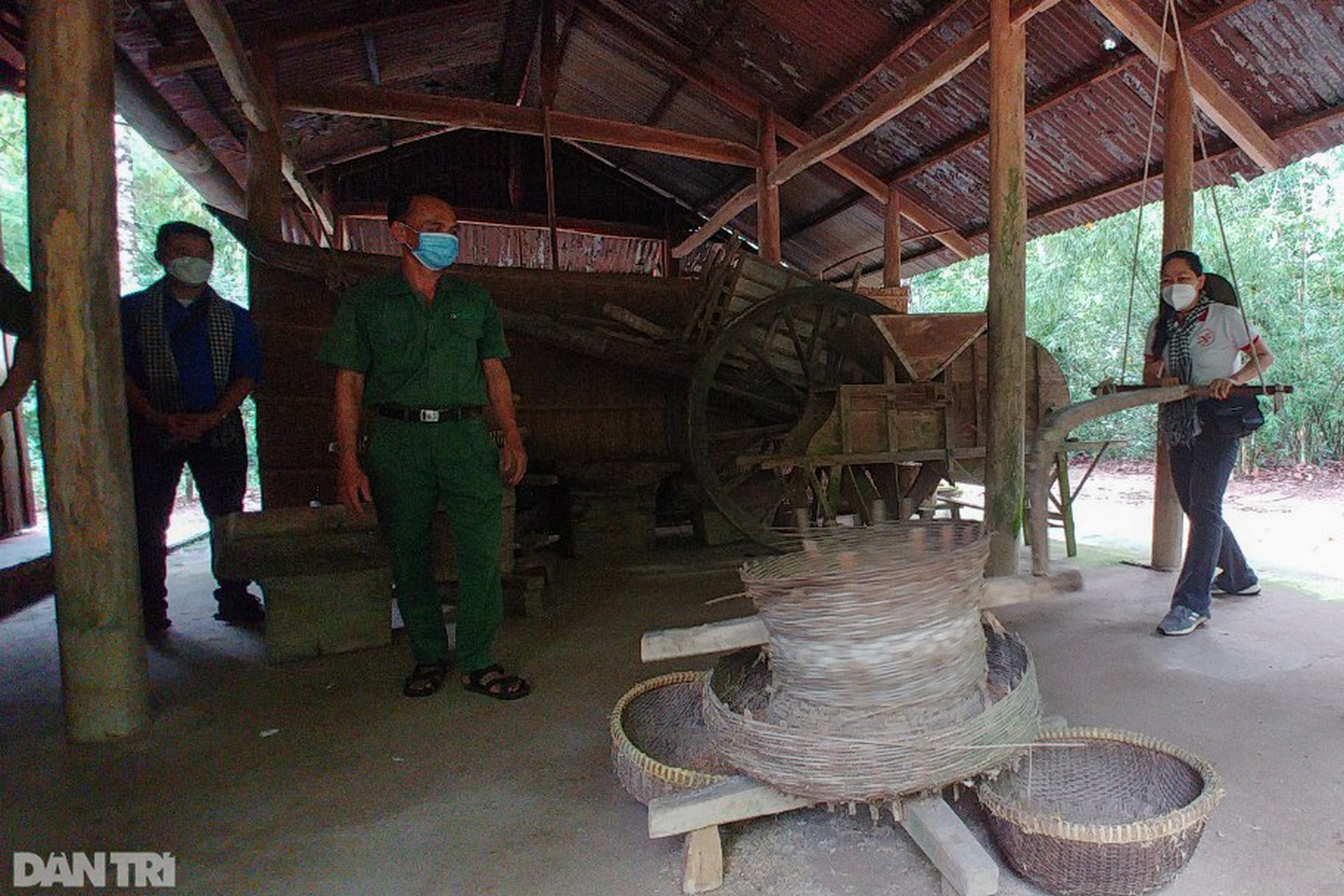 Cần Giờ, Củ Chi mở cửa du lịch, đón y bác sĩ chống dịch ở TPHCM tham quan - 11