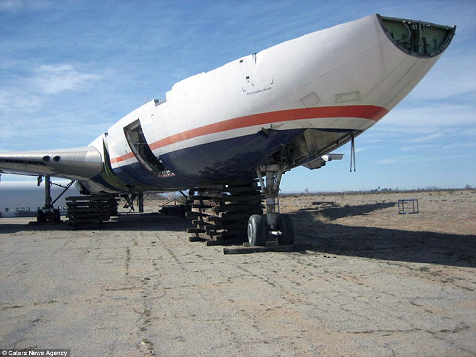 Ngôi nhà độc đáo được làm từ máy bay Boeing 747 - 4 Ngôi nhà độc đáo được làm từ máy bay Boeing 747 - 4