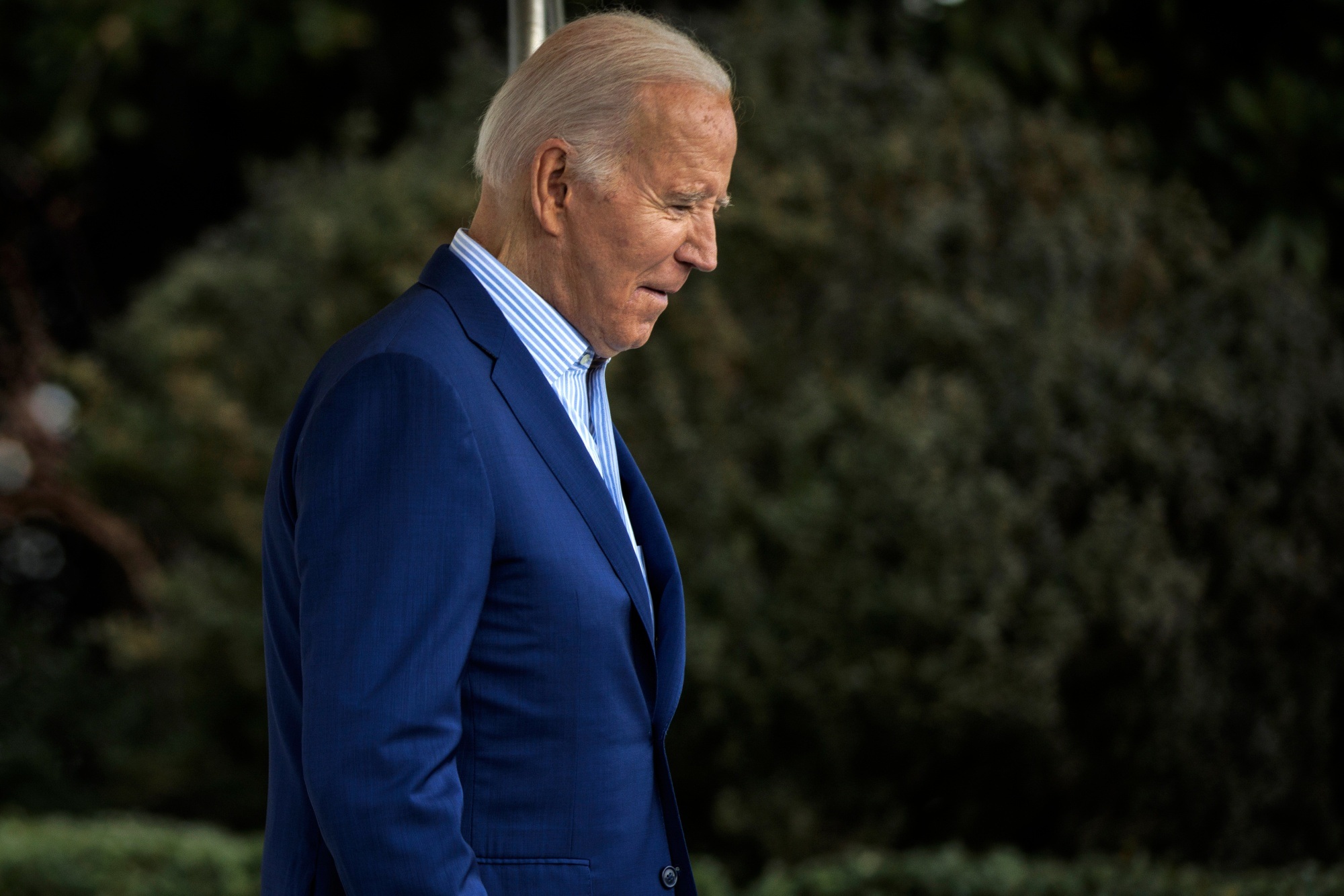 Biden ປະເຊີນກັບການເລືອກທີ່ຍາກຫລັງຈາກທະຫານອາເມລິກາ 3 ຄົນຖືກ UAV ຂ້າ - 3 ຄົນ Ông Biden đối mặt lựa chọn khó khăn sau vụ 3 binh sĩ Mỹ thiệt mạng vì UAV - 3