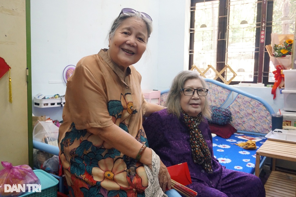 Con gái xúc động đưa nghệ sĩ Mạc Can vào Trung tâm dưỡng lão - 3 Con gái xúc động đưa nghệ sĩ Mạc Can vào Trung tâm dưỡng lão - 3
