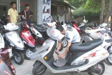 Mũ bảo hiểm khuấy động thị trường xe tay ga 