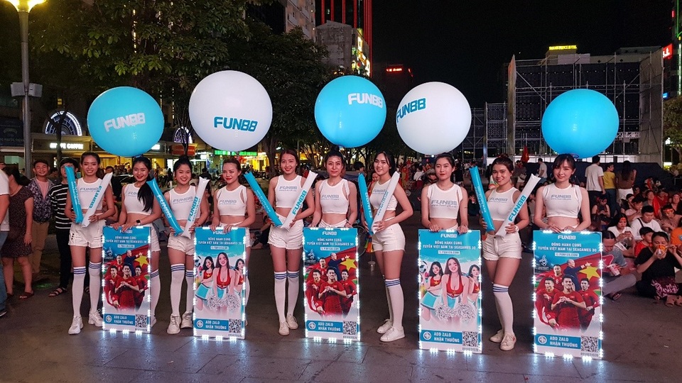 Cập nhật diễn biến cổ vũ đội tuyển Việt Nam tại chung kết Sea Games 30 từ Bắc đến Nam - 1 Cập nhật diễn biến cổ vũ đội tuyển Việt Nam tại chung kết Sea Games 30 từ Bắc đến Nam - 1