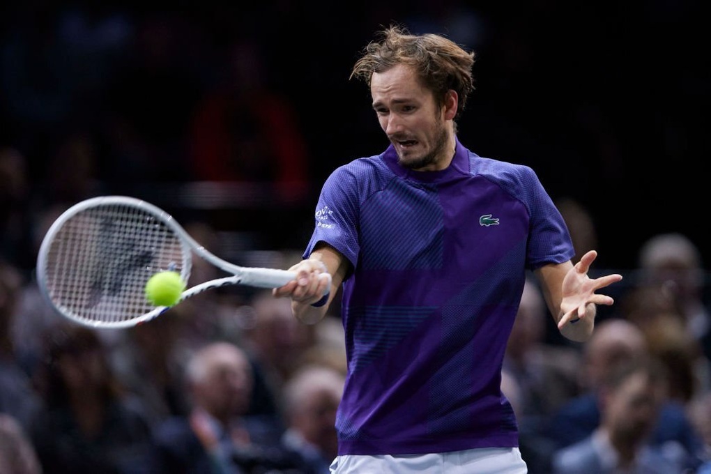 Nadal, Medvedev thua sốc ở trận ra quân tại Paris Masters - 1 Nadal, Medvedev thua sốc ở trận ra quân tại Paris Masters - 1