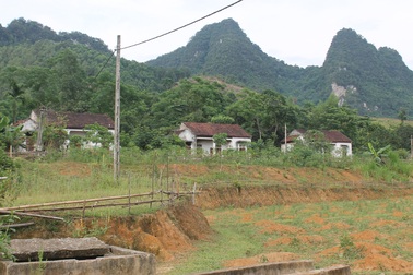 Hàng loạt dự án di dân tái định cư bị chậm do… thiếu tiền