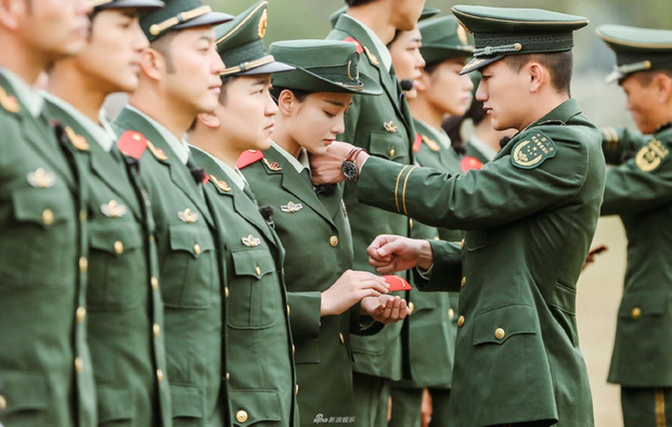 Tình địch cũ của Phạm Băng Băng “lột xác” sau khi kết hôn và sinh con - 10