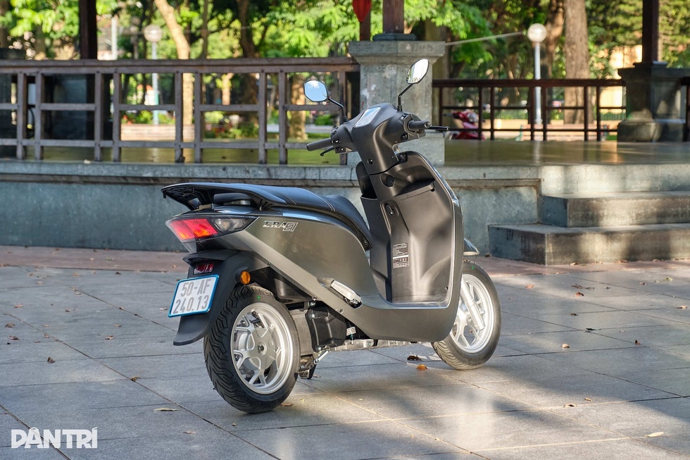 Tầm giá 30-35 triệu đồng, chọn xe máy điện VinFast Kyo hay Dat Bike Era E1? - 6 Tầm giá 30-35 triệu đồng, chọn xe máy điện VinFast Kyo hay Dat Bike Era E1? - 6