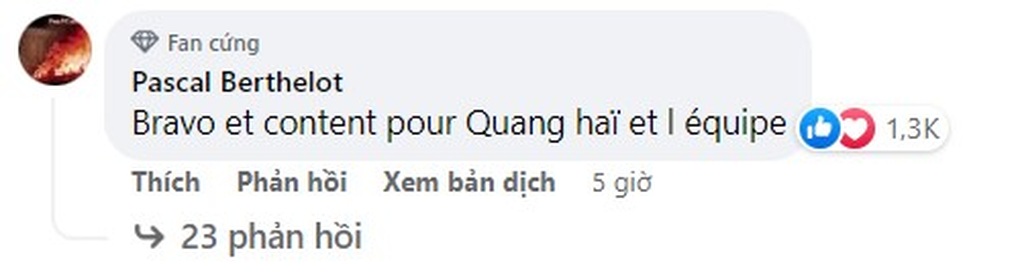 Cổ động viên Pháp chúc mừng Quang Hải sau bàn thắng đầu tiên cho Pau FC - 3 Cổ động viên Pháp chúc mừng Quang Hải sau bàn thắng đầu tiên cho Pau FC - 3