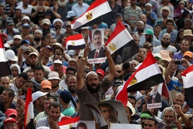 Đất nước kim tự tháp trước tương lai bất định