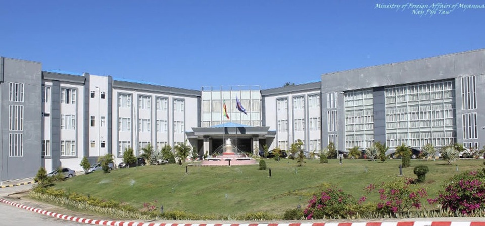 Myanmar bắt quan chức nghi làm rò rỉ tài liệu họp khẩn với Trung Quốc - 1 Myanmar bắt quan chức nghi làm rò rỉ tài liệu họp khẩn với Trung Quốc - 1
