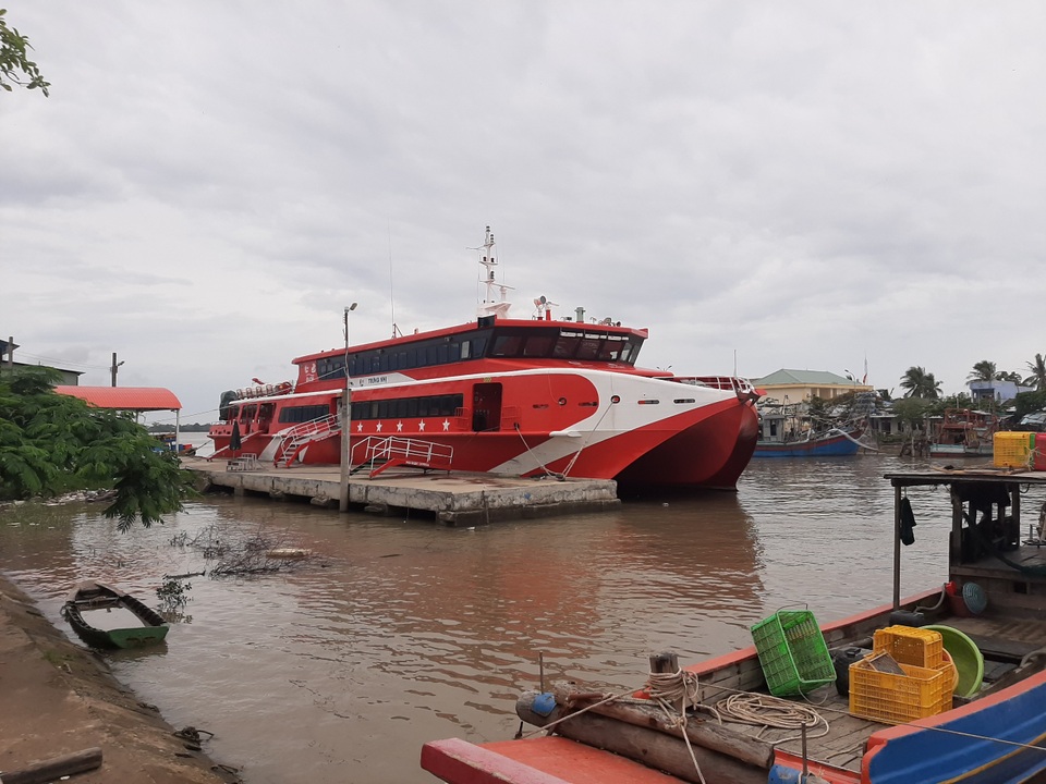 Vụ sạt lở bờ sông Hậu: Tàu cao tốc Cần Thơ - Côn Đảo tạm ngừng hoạt động - 1 Vụ sạt lở bờ sông Hậu: Tàu cao tốc Cần Thơ - Côn Đảo tạm ngừng hoạt động - 1