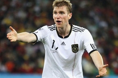 Khủng hoảng hậu vệ, Arsenal “mỏi mắt” tìm kiếm