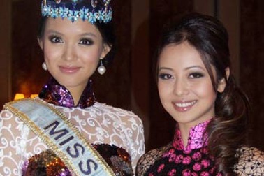 Sao ngoại duyên dáng trong tà áo dài Việt Nam 