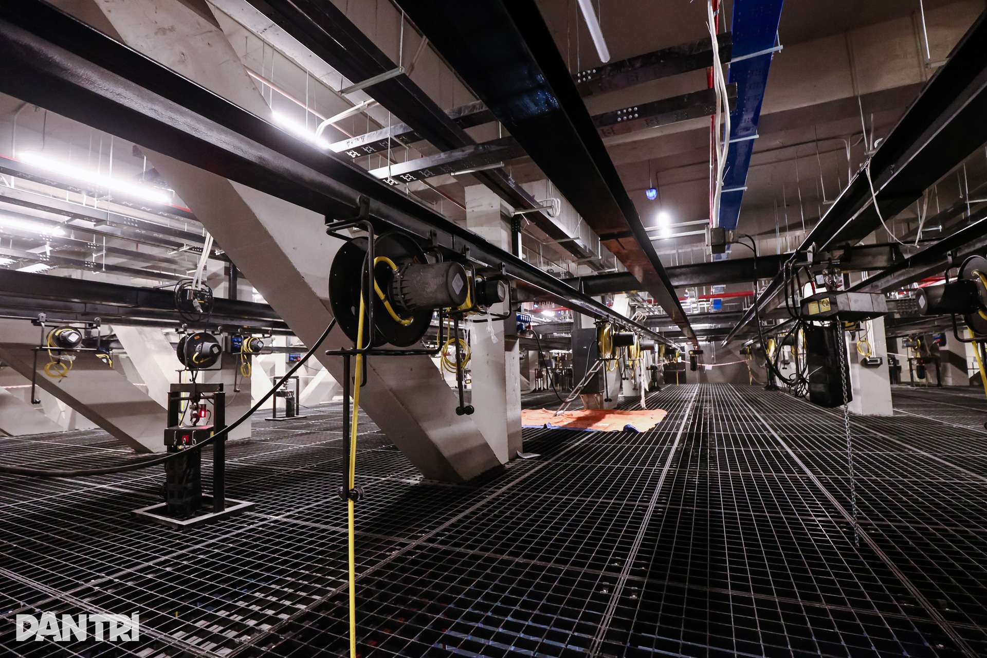 Cận cảnh rạp xiếc có khán phòng chính 2.000 chỗ ngồi sắp hoạt động ở TPHCM - 6