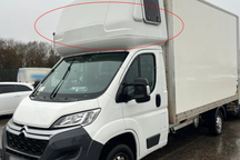 Anh bỏ tù tội phạm nhồi nhét 6 người Việt trên xe tải