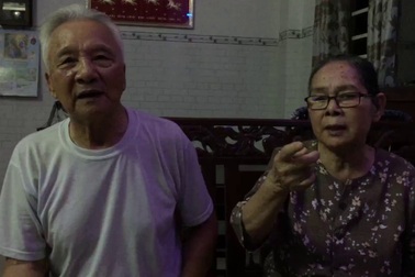 Nghẹt thở giải cứu 2 cụ già bị gã thanh niên xông vào nhà dùng dao khống chế