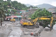 80.000 thợ mỏ bị ảnh hưởng, than Quảng Ninh thiệt hại 1.000 tỉ đồng