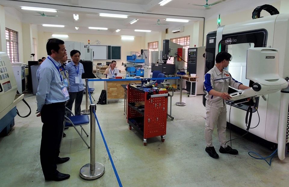 Tìm kiếm những thợ trẻ “vàng” từ cuộc so tài kỹ năng nghề - 4 Tìm kiếm những thợ trẻ “vàng” từ cuộc so tài kỹ năng nghề - 4
