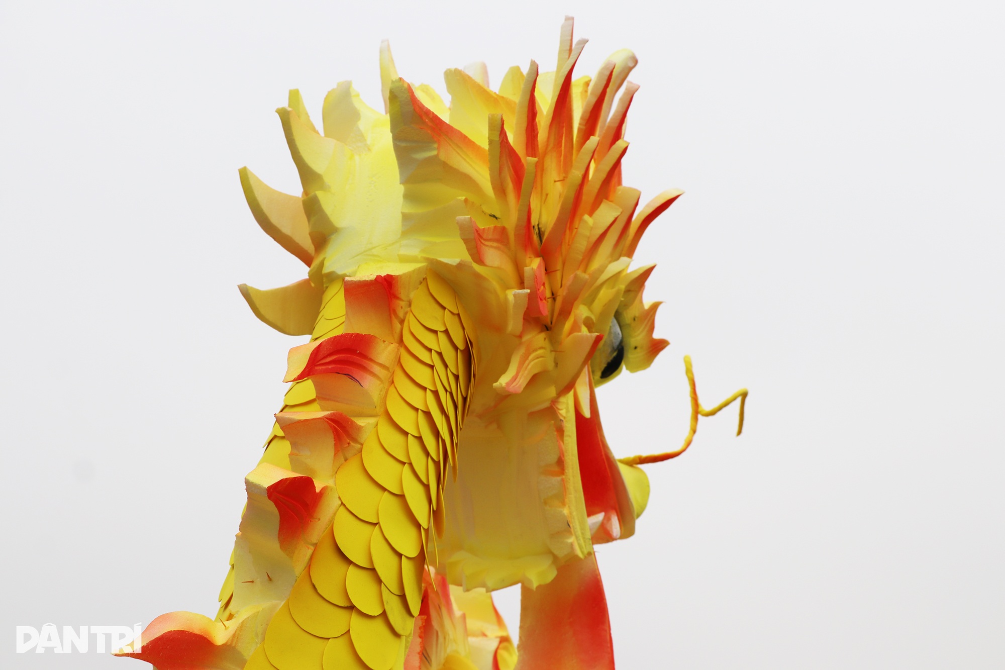 作業員たちはミスなく3晩徹夜で美しい泡のドラゴンを作り上げる - 5 Thợ thức 3 đêm không được phép sai sót tạo con rồng xốp đẹp mê ly - 5