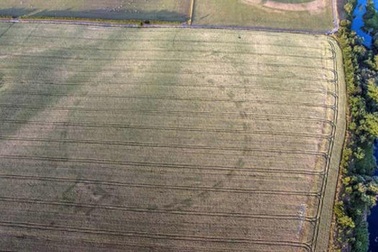 Sóng nhiệt mùa hè tiết lộ một vòng tròn 5.000 năm tuổi ở Ireland