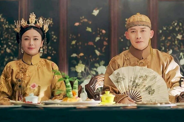 Chuyện Hoàng đế nhà Thanh hưởng thụ cuộc sống: Đi vệ sinh cần 6 người hầu