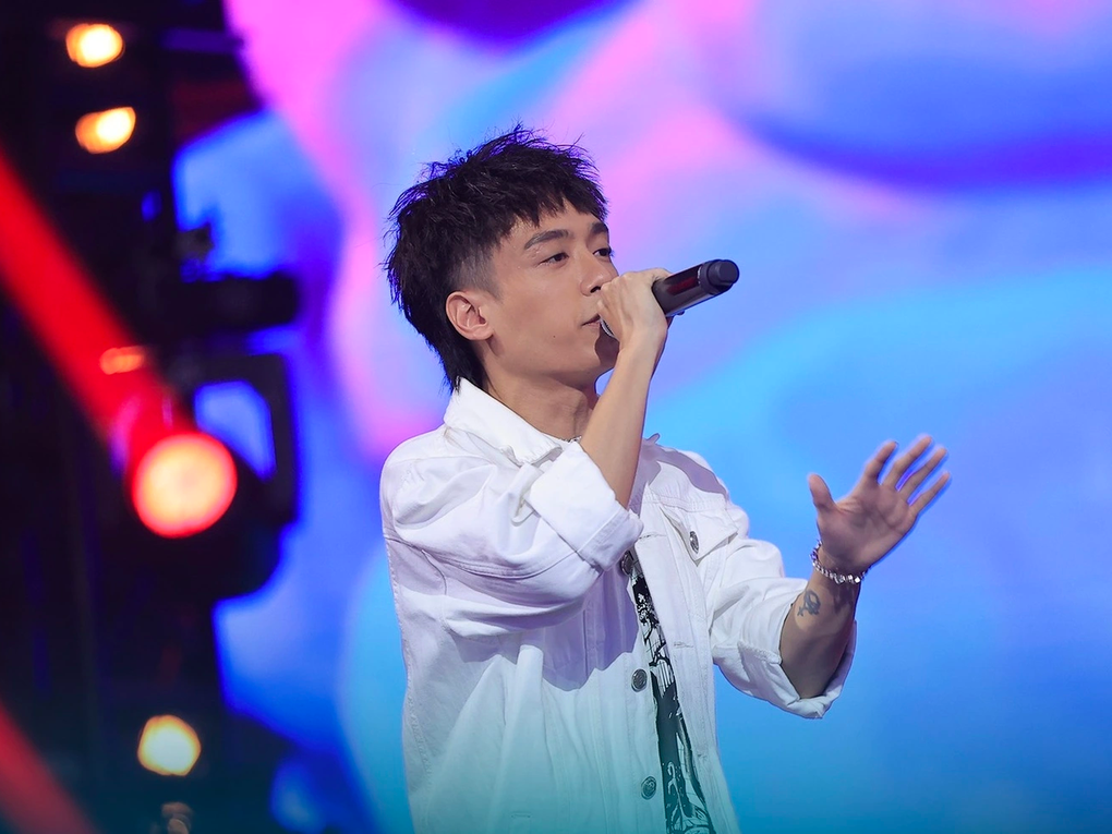 Nam rapper bất ngờ lột xác, ngày càng đẹp trai và trình diễn lôi cuốn - 7