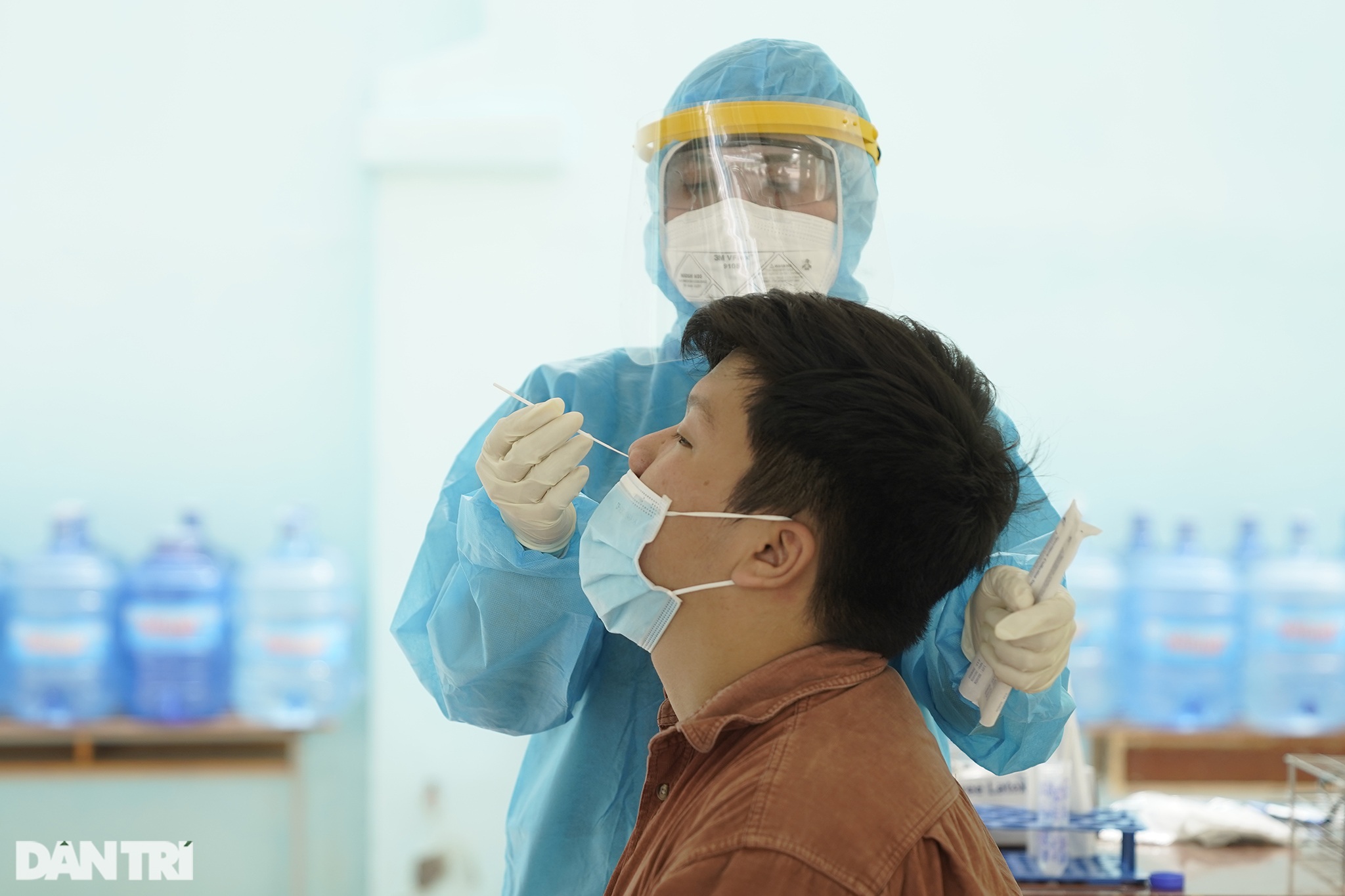 Theo chân 300 sinh viên Hải Dương giúp TPHCM chống dịch giữa ồn ào dư luận - 3 Theo chân 300 sinh viên Hải Dương giúp TPHCM chống dịch giữa ồn ào dư luận - 3