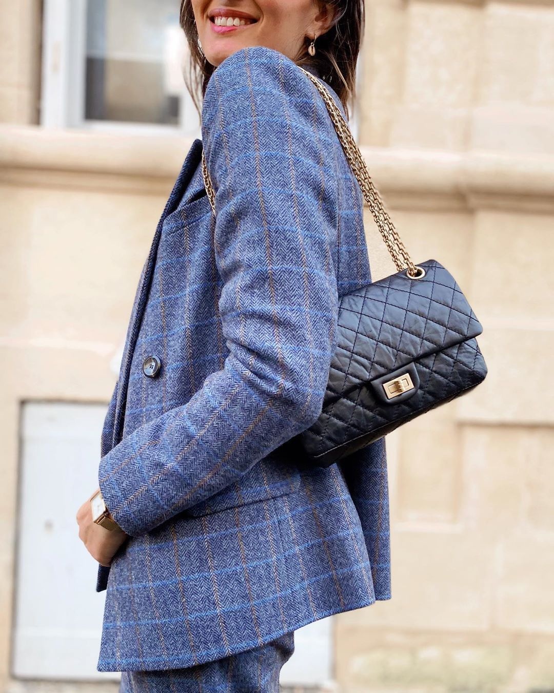 Ra mắt từ 68 năm trước, chiếc túi Chanel này vẫn cháy hàng liên tục - 5 Ra mắt từ 68 năm trước, chiếc túi Chanel này vẫn cháy hàng liên tục - 5