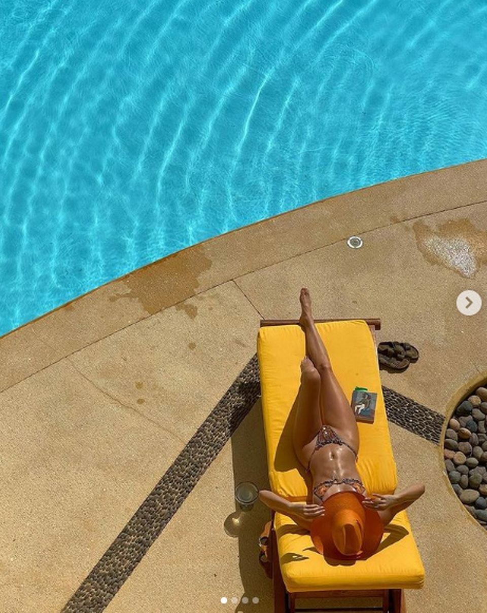 Kylie Jenner dùng máy bay riêng đưa bạn bè đi nghỉ mát - 7 Kylie Jenner dùng máy bay riêng đưa bạn bè đi nghỉ mát - 7