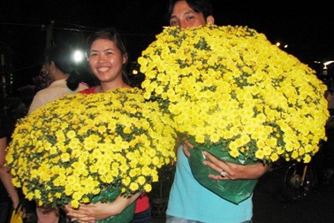 Hối hả “mang Tết” về nhà