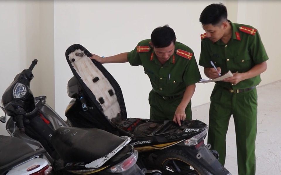 Phát hiện 60 xe mô tô trôi nổi thị trường, bị thay đổi số khung, số máy - 2 Phát hiện 60 xe mô tô trôi nổi thị trường, bị thay đổi số khung, số máy - 2