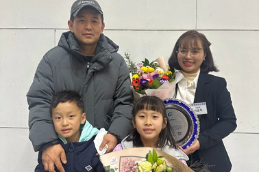 Cô dâu người Việt Nam hiến tặng một quả thận cho chị chồng