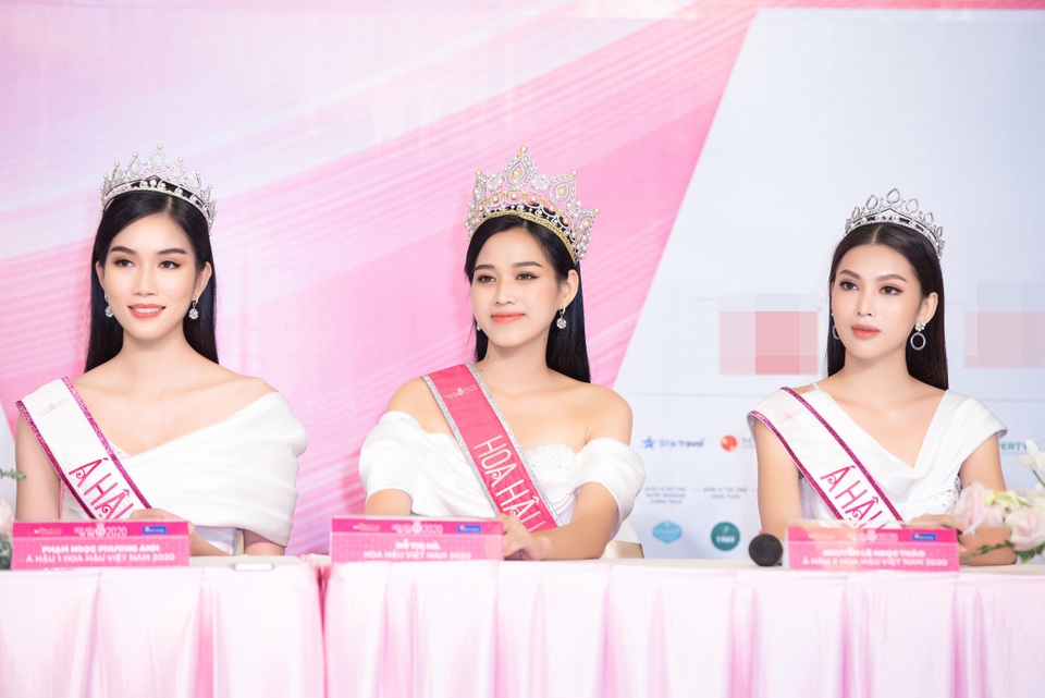 Đỗ Thị Hà nói gì về dòng trạng thái “Cuộc đời tôi là một câu chuyện buồn”? - 1 Đỗ Thị Hà nói gì về dòng trạng thái “Cuộc đời tôi là một câu chuyện buồn”? - 1