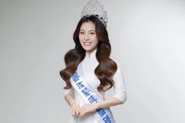 Hoa khôi Áo dài 2022 Trần Thị Duyên khoe nhan sắc ngọt ngào