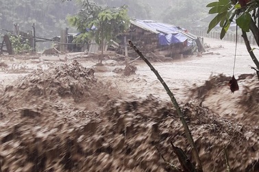 Xã vùng biên tan hoang vì lũ kép