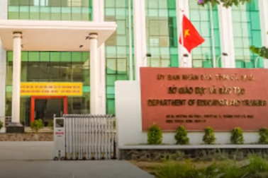 Chấn chỉnh đạo đức nhà giáo sau vụ "học sinh ăn thức ăn từ thùng rác"