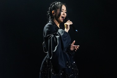 Diva Hồng Nhung rưng rưng khi nhắc tới cố nhạc sĩ Trịnh Công Sơn