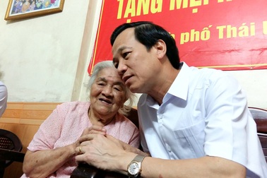 Lắng nghe câu chuyện của gần 300 thương binh, thân nhân liệt sĩ