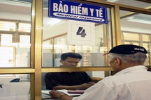 Người tham gia BHYT giảm vì phải mua theo hộ gia đình?